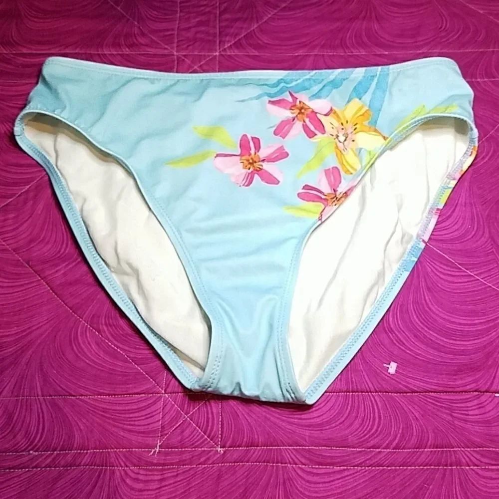 ✔ 5 for $25 Athena light blue floral bikini bottoms size 14